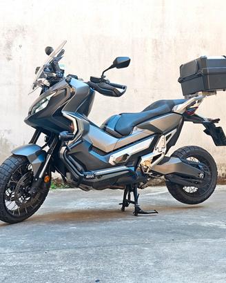 Honda X-ADV 750 DCT 2020 24.300 km sempre in box