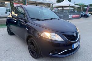 Lancia Ypsilon 1.2 69 CV GPL Ecochic Unyca garanzi