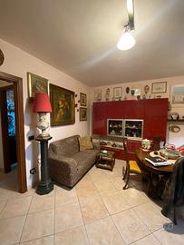 Trilocale con veranda in piccolo stabile