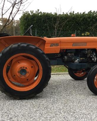 Trattore Fiat 215