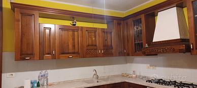 cucina completa di elettro domestici 