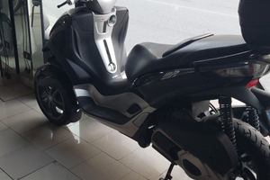 Piaggio MP300
