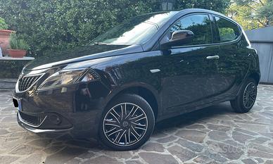 Lancia Ypsilon 1.0 FireFly 70cv Hybrid