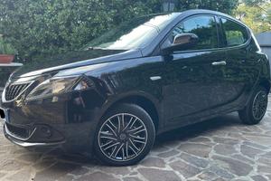 Lancia Ypsilon 1.0 FireFly 70cv Hybrid
