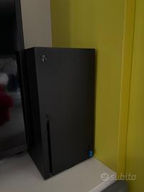 Xbox serie X + 2 joypad + giochi