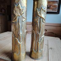 Coppia vasi bossoli sbalzati e cesellati