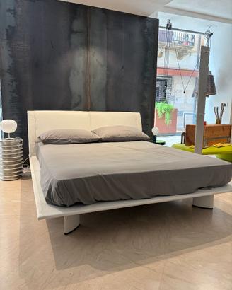 Letto matrimoniale in pelle Axil Epiro SCONTO 35%