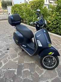 VESPA 300 GTS hpe