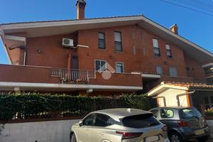 2 LOCALI A ALBANO LAZIALE