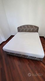 Letto matrimoniale con materasso ottime condizion