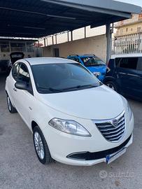 Lancia Ypsilon Twin Air Benzina/Ga 2014 90000 Km