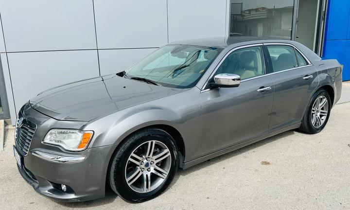 Lancia Thema 3.0 V6 Multijet II 239 CV Platinum