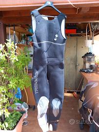 Muta sub semistagna usata poco