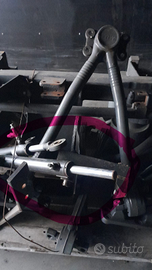 Pistoni idraulici terzo asse