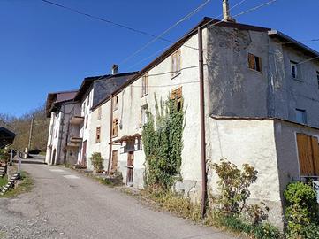 CASA SEMINDIPENDENTE A CANTALUPO LIGURE