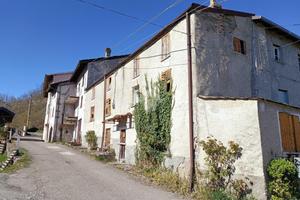 CASA SEMINDIPENDENTE A CANTALUPO LIGURE