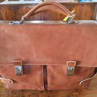 Elegante valigia da lavoro in pelle Carpisa