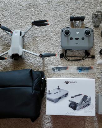 DJI Mini 3 + Batterie Filtri ND Borsa e Accessori