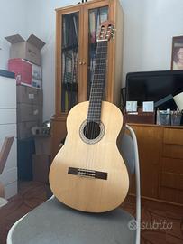 Chitarra con fodera