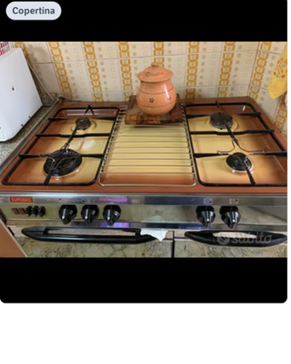 Cucina con forno