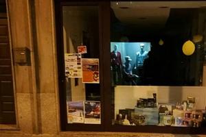 Negozio centrale Via Roma (Fronte Passeggiata) -