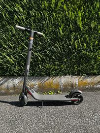 Monopattino Elettrico - Ninebot Segway ES2