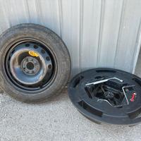 Ruotino di scorta 125/90/R15 + Kit smontaggio per