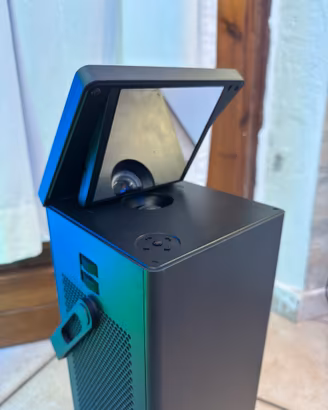LG CineBeam Proiettore Laser 4K  model:HU80KG