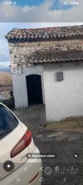 Casa in campagna, piccolo terreno