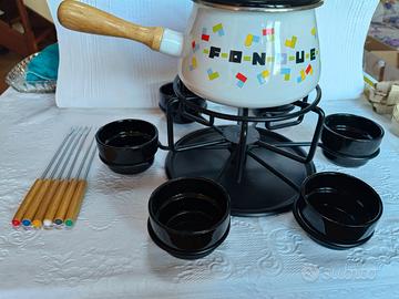 set da FONDUTA caquelon, coperchio, forchettine