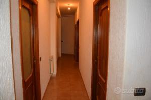 Zona viale stanze arredate per studenti