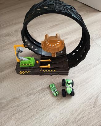 HotWheels giro della morte  monster truck
