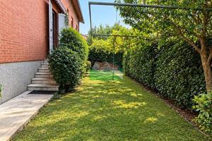 Villa di 350 m² con più di 5 locali e box auto dop