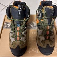 Scarponcino trekking tg.35 vibram - water stopper