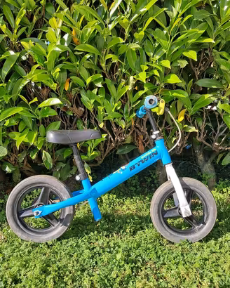 Bicicletta senza pedali per bambino dai 2 anni