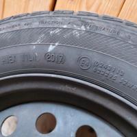 Cerchi e gomme yaris