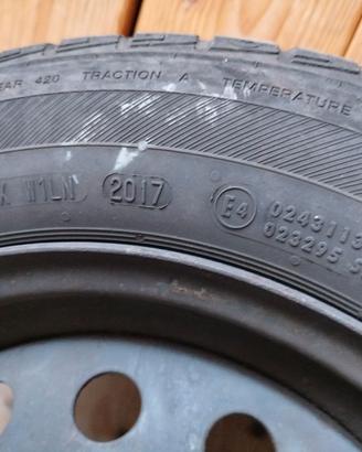 Cerchi e gomme yaris