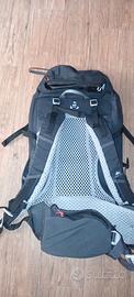 Zaino viaggi Quechua 20 Lt praticamente NUOVO