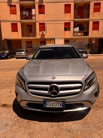 MERCEDES GLA 200d SPORT