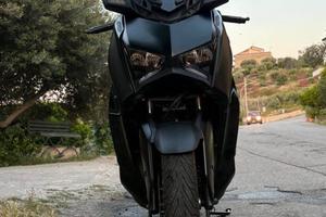 XMAX 300