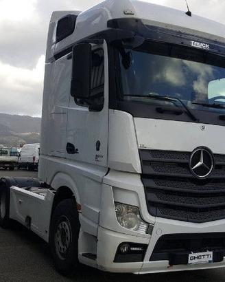 Mercedes-Benz Actros 1853