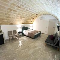 CASA SEMINDIPENDENTE A MESAGNE
