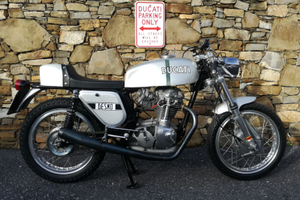 Ducati epoca Desmo 450