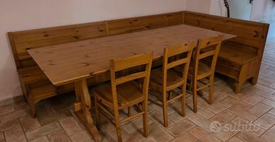 Set tavolo in legno massello, cassapanca e sedie