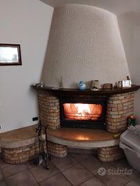 Camino monoblocco Palazzetti con rivestimento 