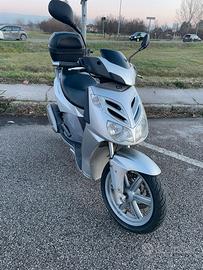 Aprilia Sportcity Cube 200