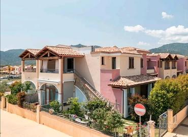 Villasimius paese 3camere 3bagni 8posti parcheggio