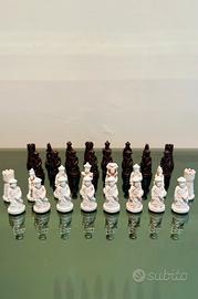 Set di scacchi "Guerrieri in Terracotta Retrò"