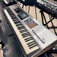 ROLAND FANTOM G8