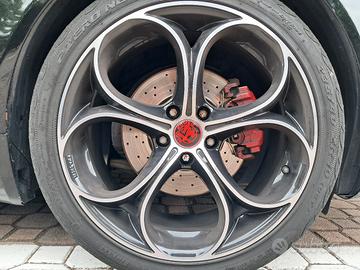 cerchi diamantati alfa romeo